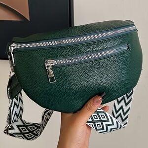 Women’s Hunter Green Crossbody or Waist Bag Faux Pebbled Leather NWT